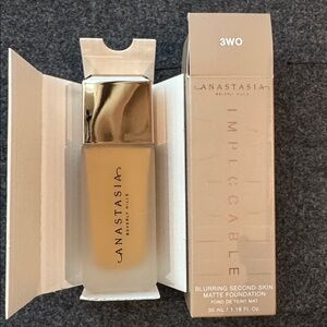Anastasia Impeccable blurring second skin Matte Foundation shade 3WO brand new